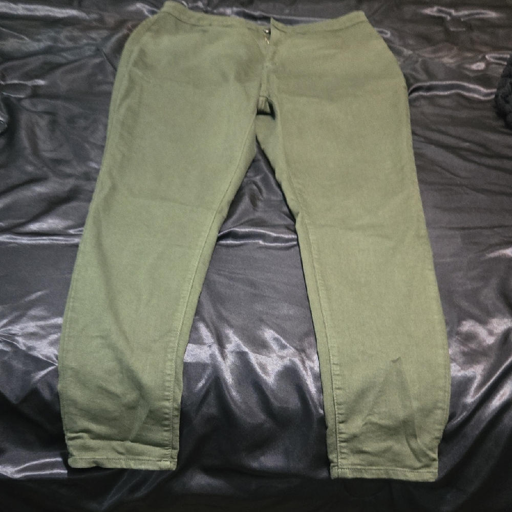 Fashion Nova Women's Olive Green Trousers